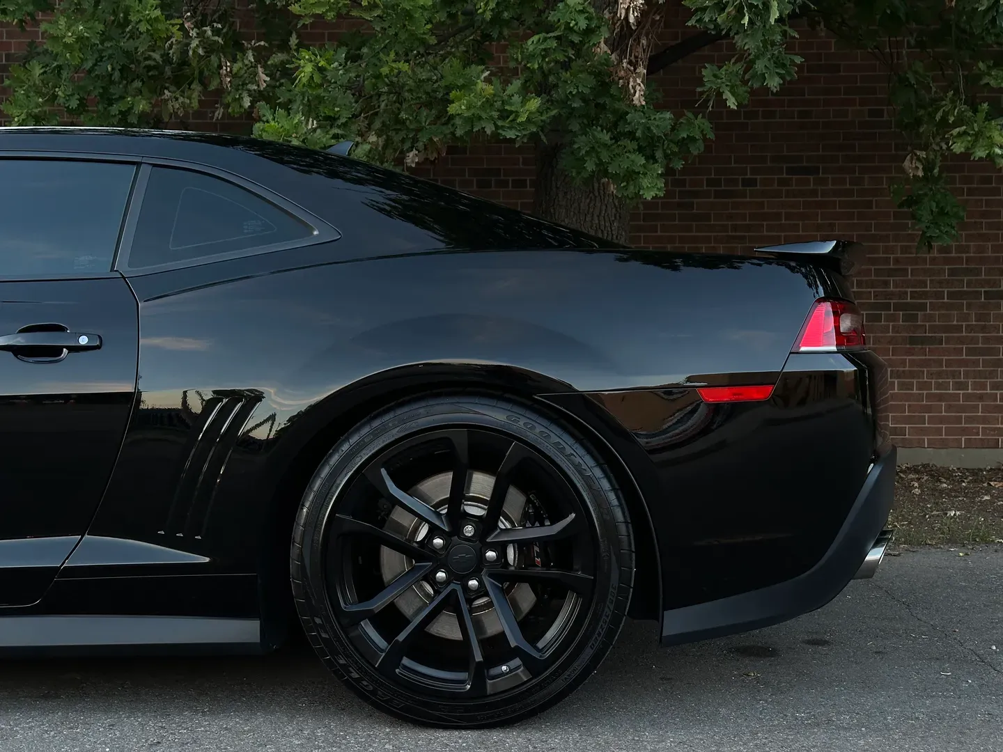 Chevrolet Camaro ZL1 6 Speed Manual  — photo 17