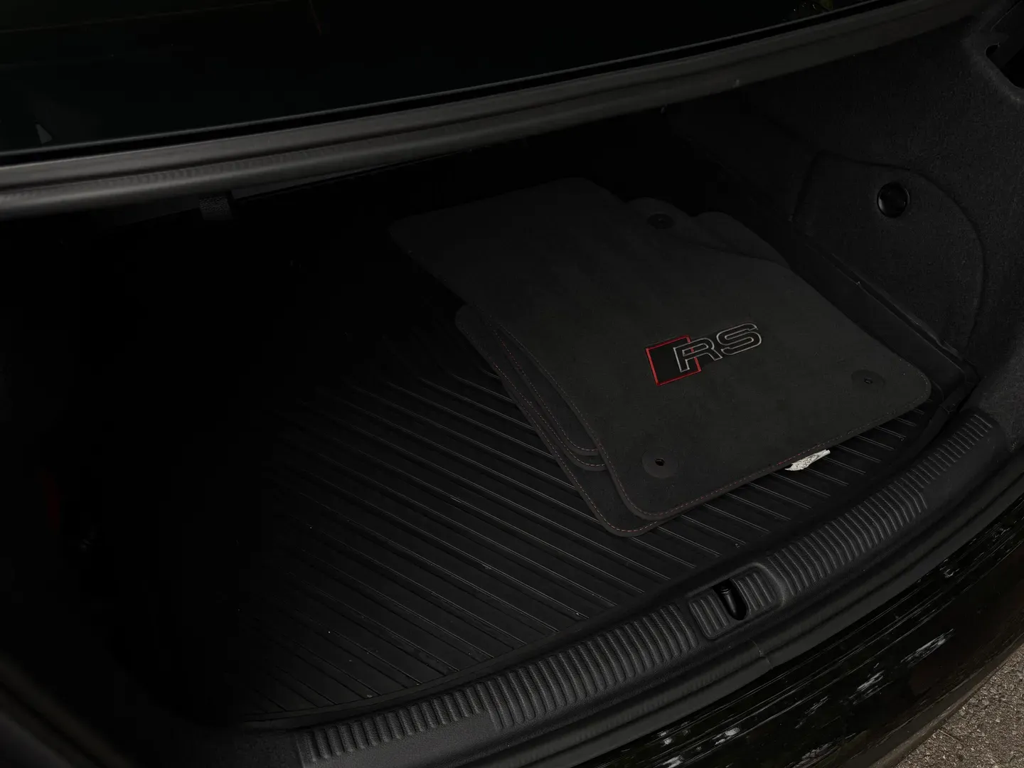 Audi RS3 — photo 30