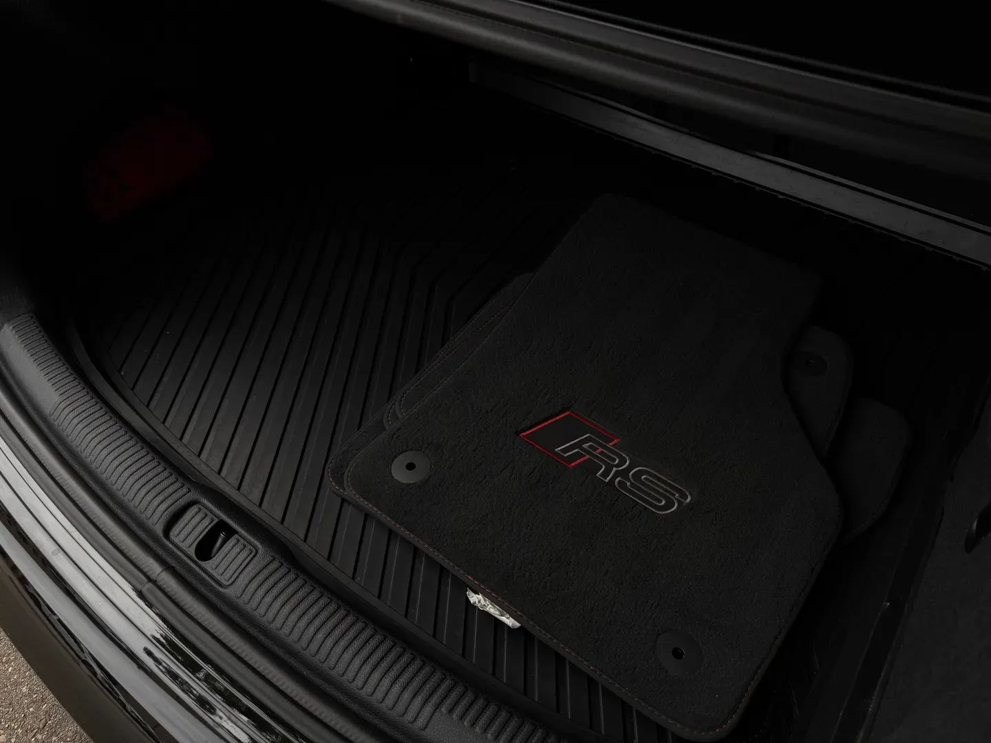 Audi RS3 — photo 31