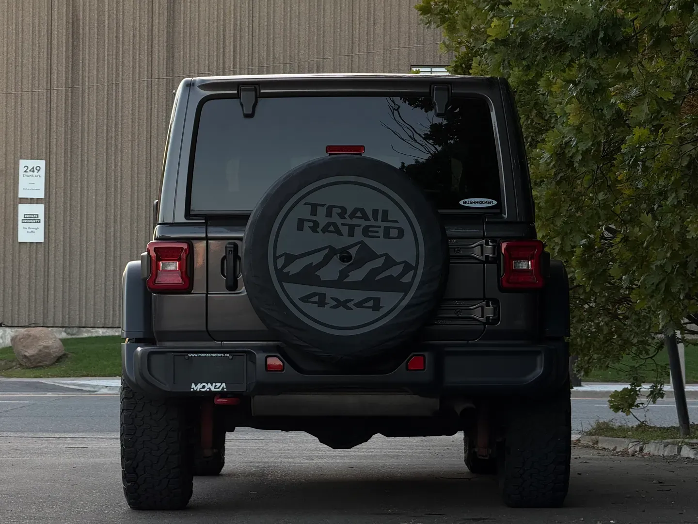 Jeep Wrangler Unlimited Rubicon — photo 26