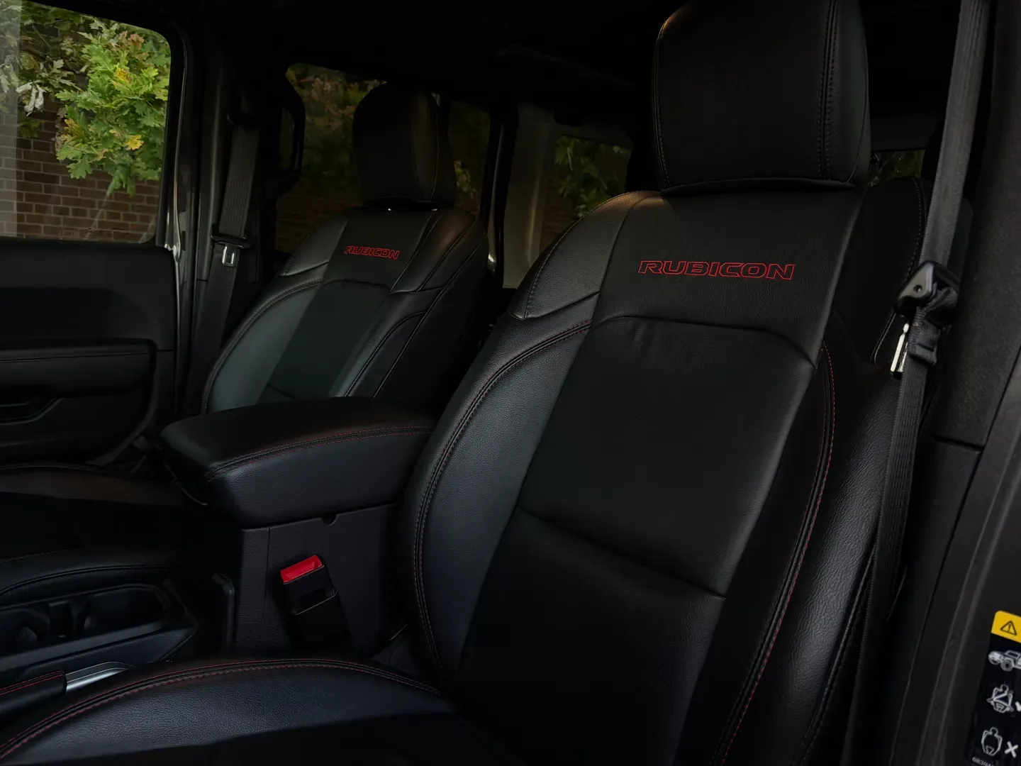 Jeep Wrangler Unlimited Rubicon — photo 38