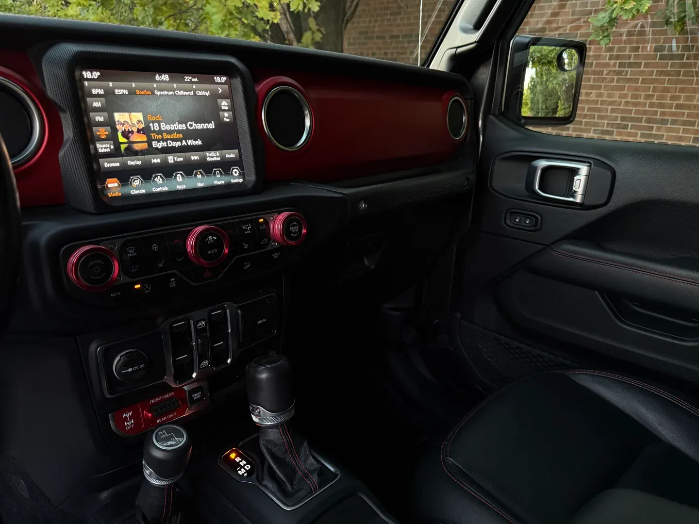 Jeep Wrangler Unlimited Rubicon — photo 42