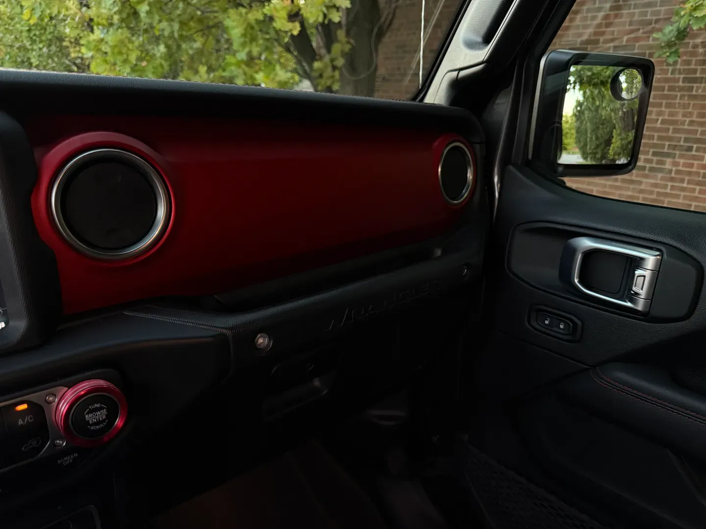 Jeep Wrangler Unlimited Rubicon — photo 56