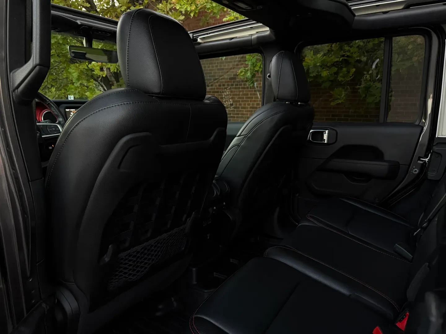 Jeep Wrangler Unlimited Rubicon — photo 76