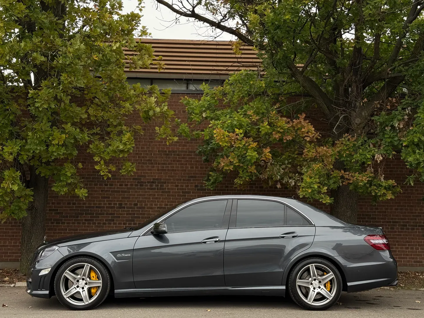Mercedes Benz E63 AMG — photo 11