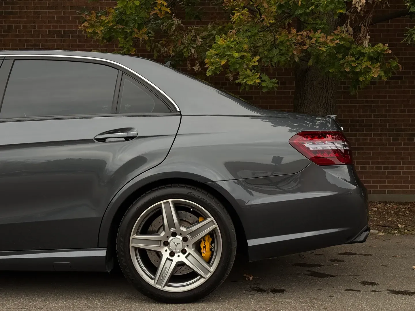 Mercedes Benz E63 AMG — photo 13