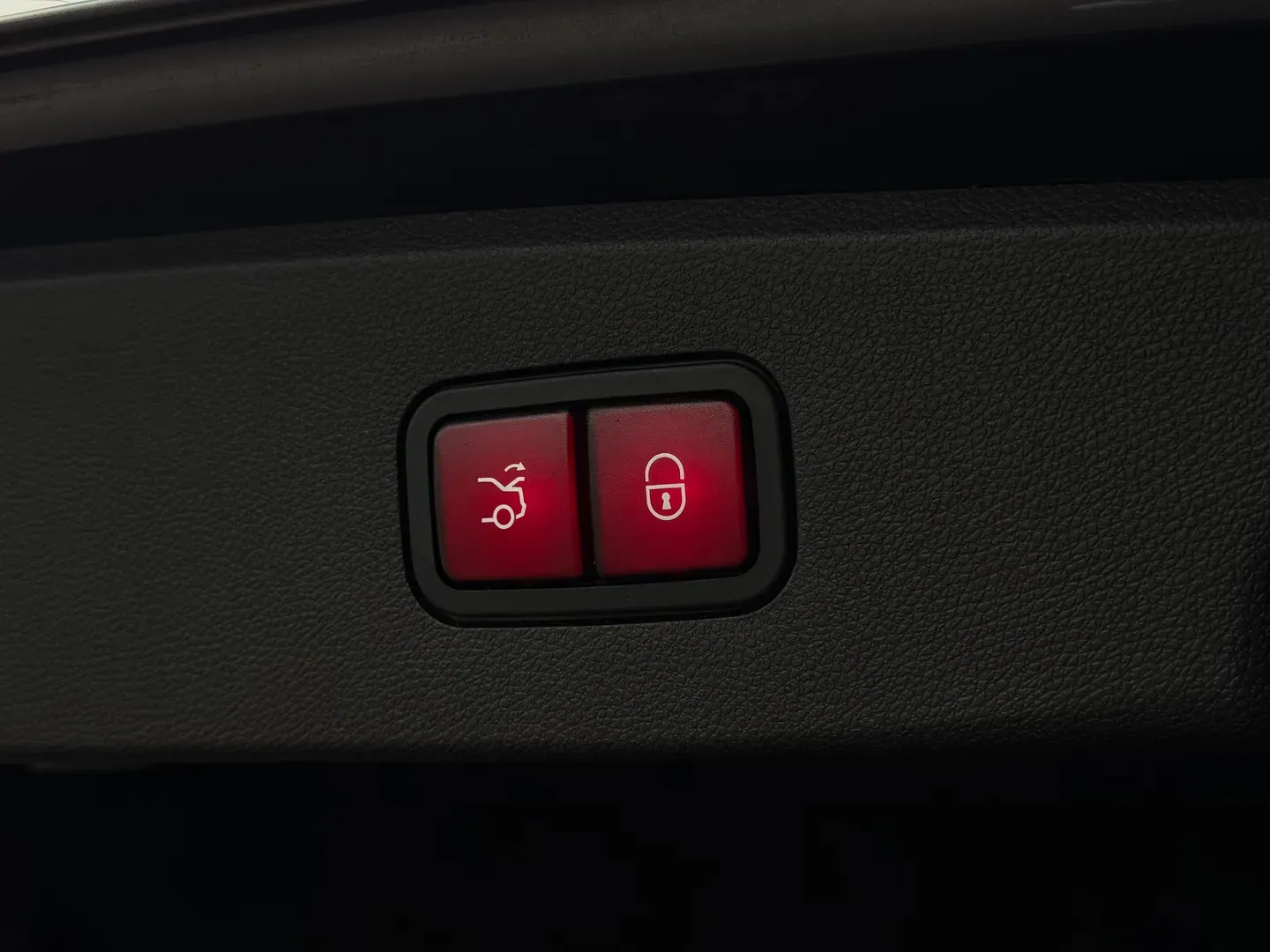 Mercedes Benz E63 AMG — photo 31