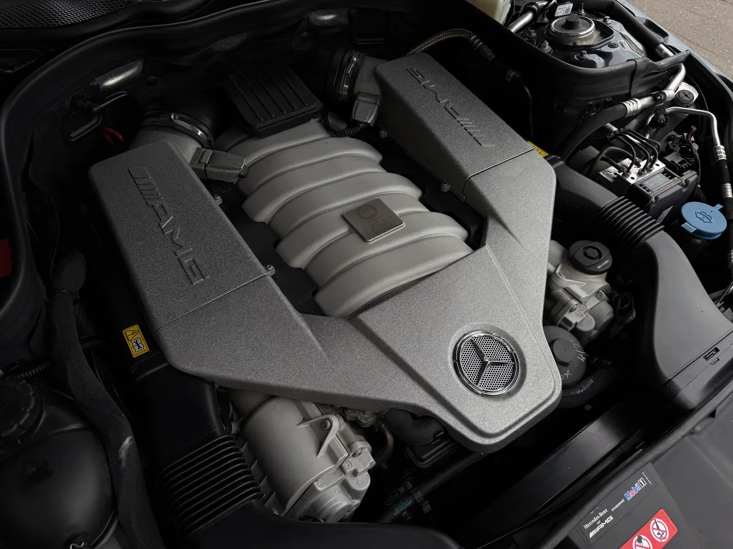 Mercedes Benz E63 AMG — photo 33