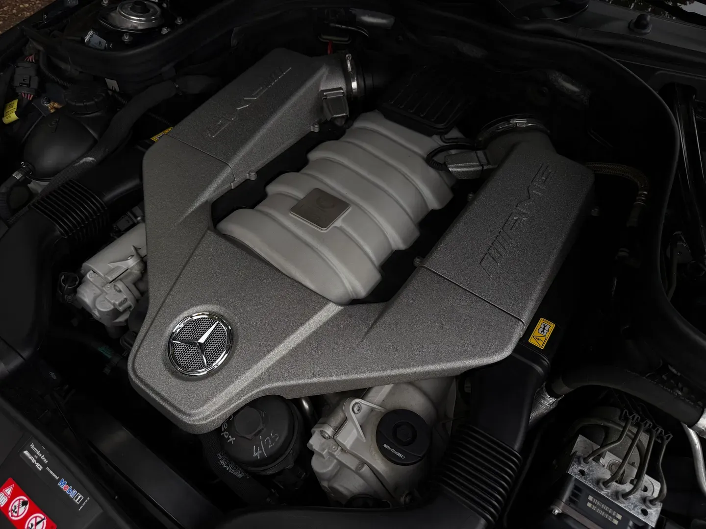 Mercedes Benz E63 AMG — photo 35
