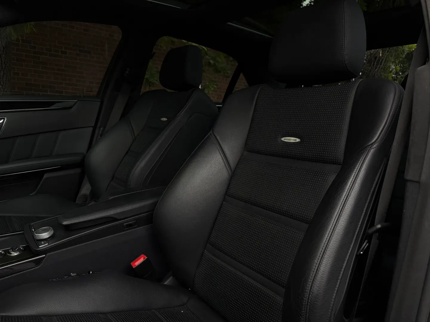 Mercedes Benz E63 AMG — photo 38