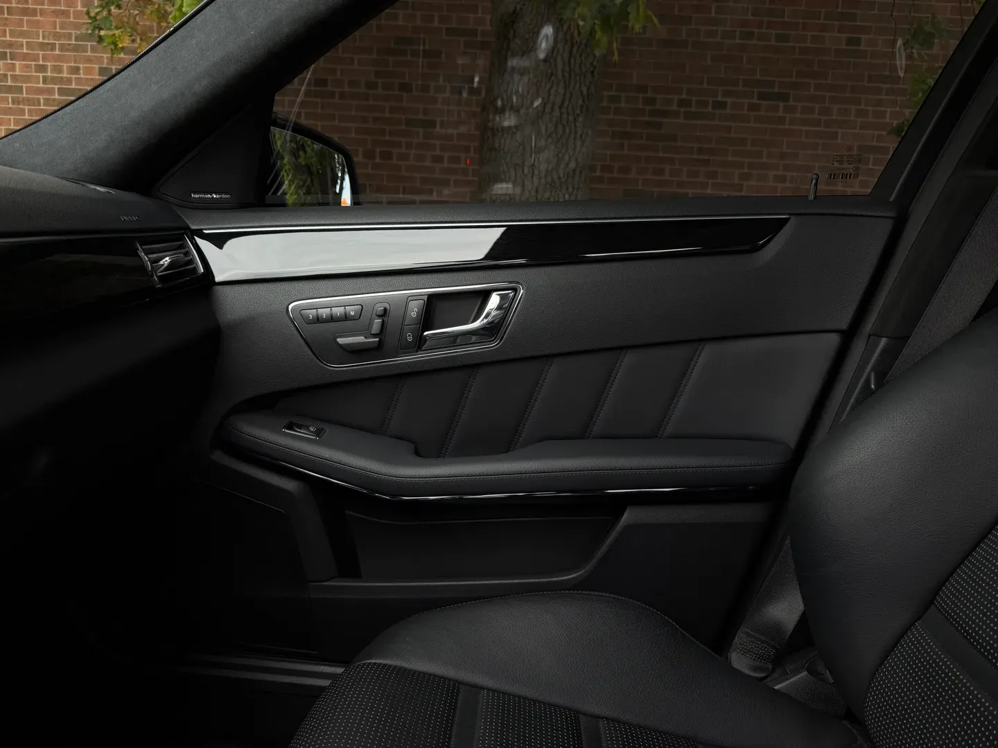 Mercedes Benz E63 AMG — photo 72