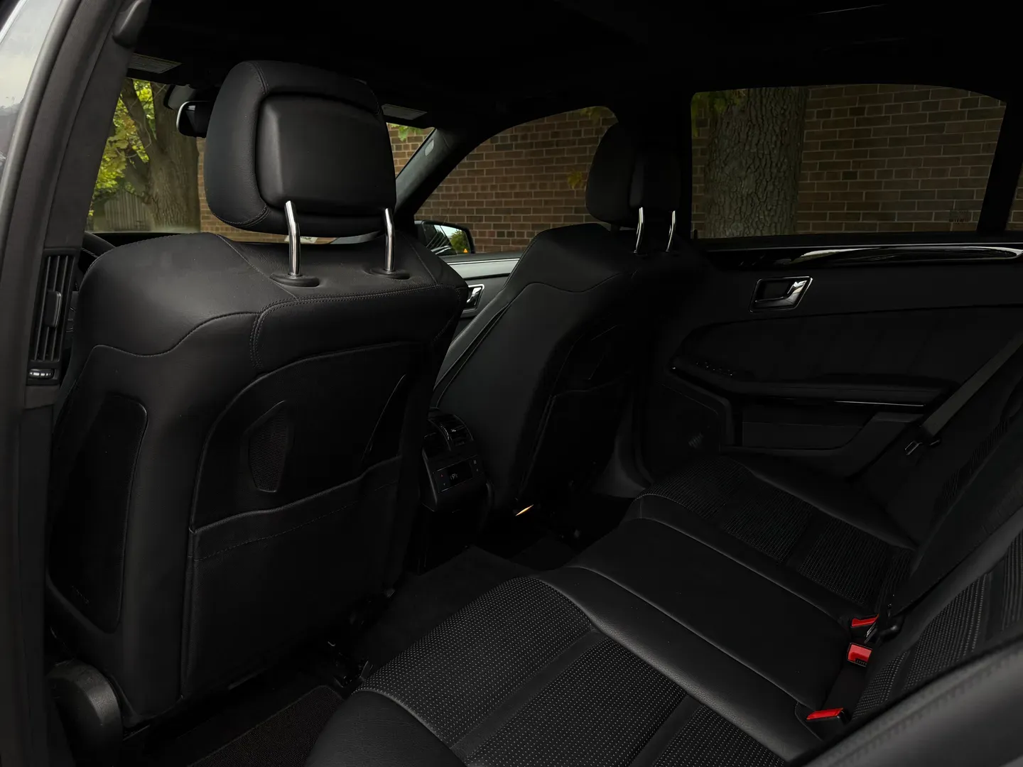 Mercedes Benz E63 AMG — photo 82