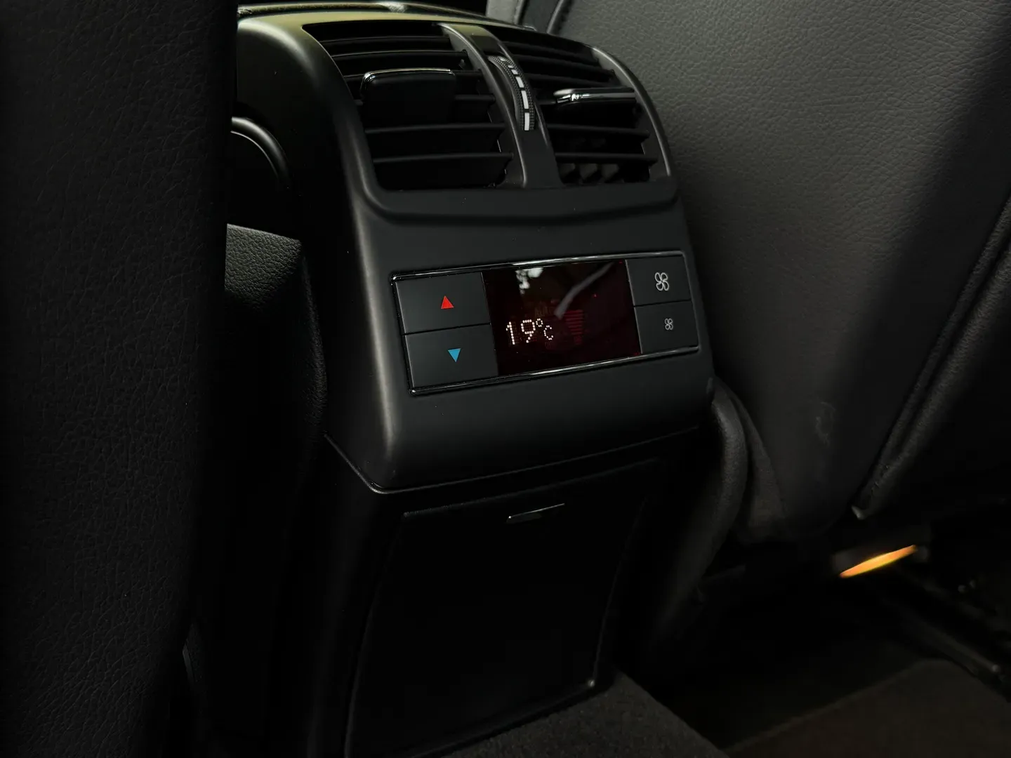 Mercedes Benz E63 AMG — photo 86