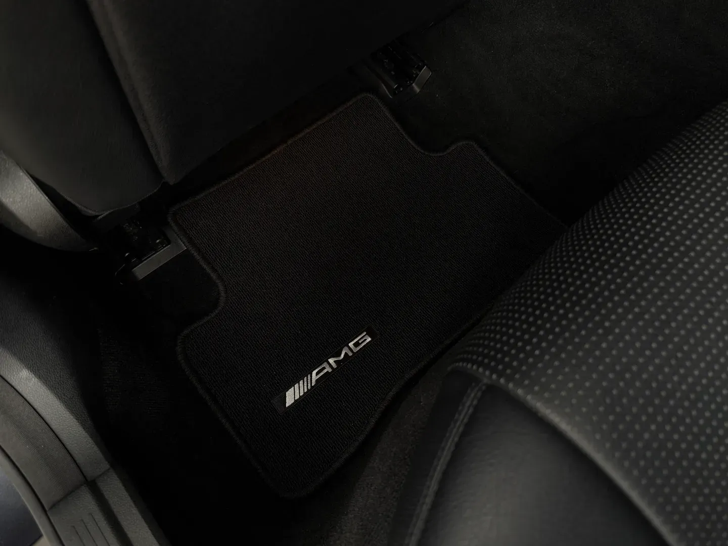 Mercedes Benz E63 AMG — photo 85