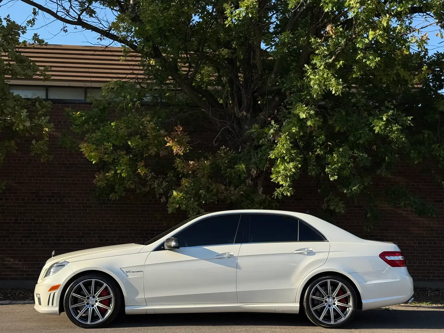 Mercedes Benz E63 AMG  — photo 11