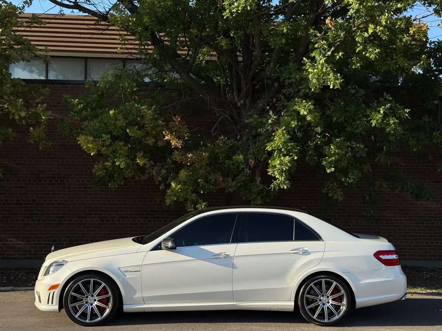 Mercedes Benz E63 AMG  — photo 10