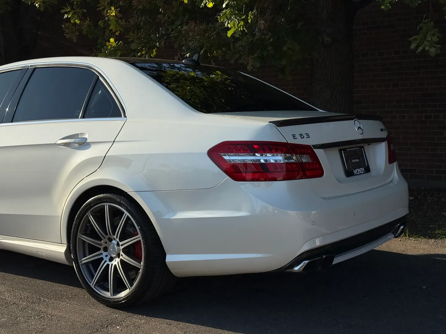 Mercedes Benz E63 AMG  — photo 25