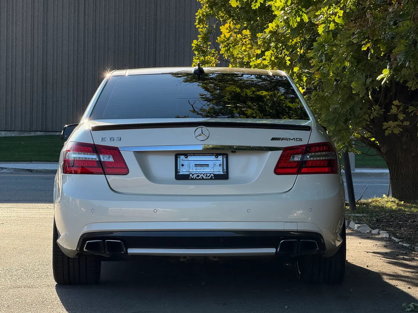 Mercedes Benz E63 AMG  — photo 27