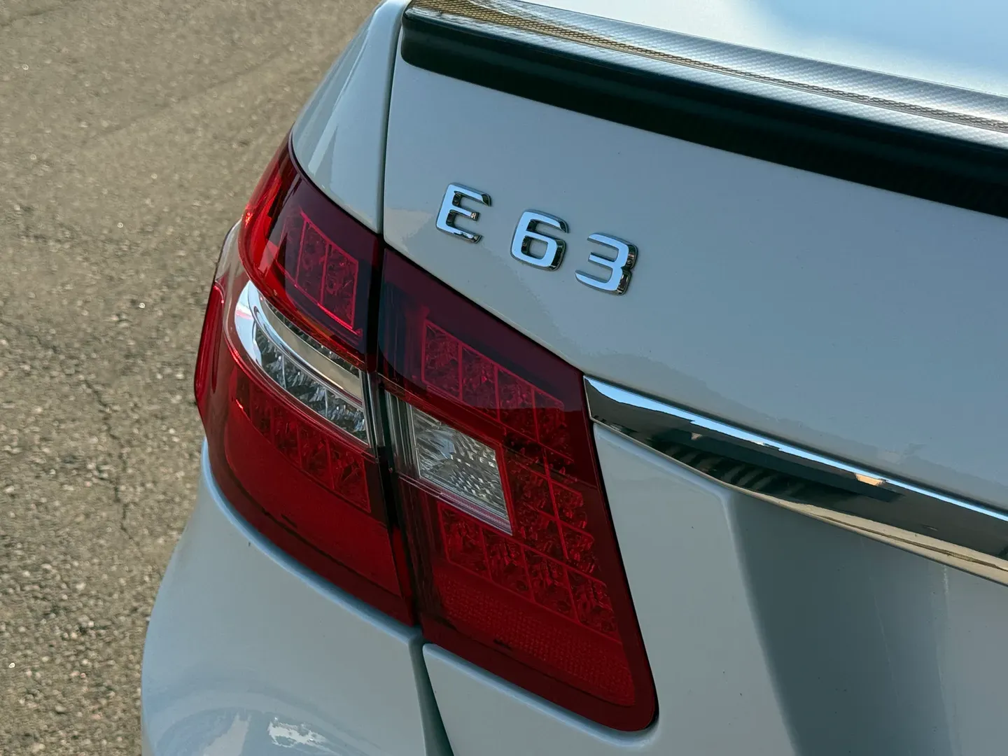 Mercedes Benz E63 AMG  — photo 28