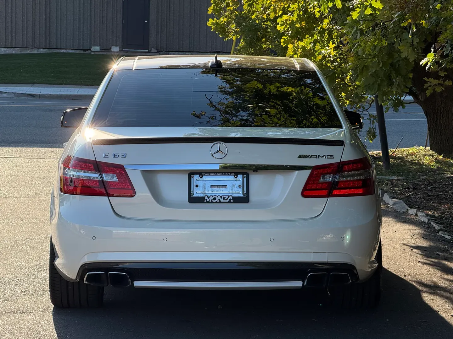 Mercedes Benz E63 AMG  — photo 26