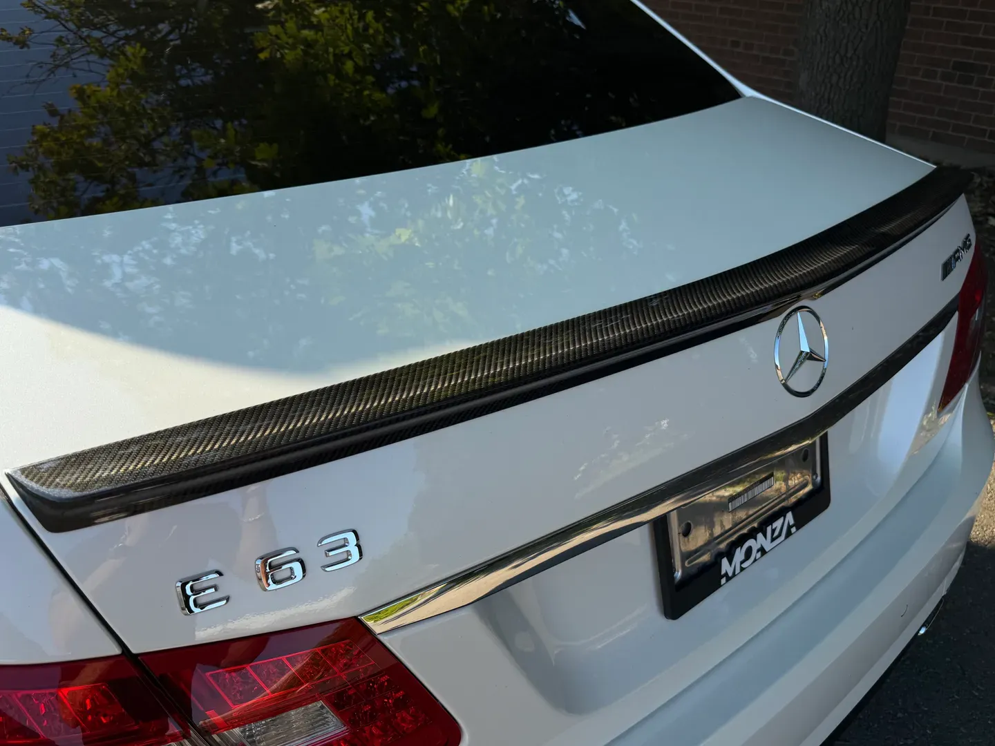 Mercedes Benz E63 AMG  — photo 32
