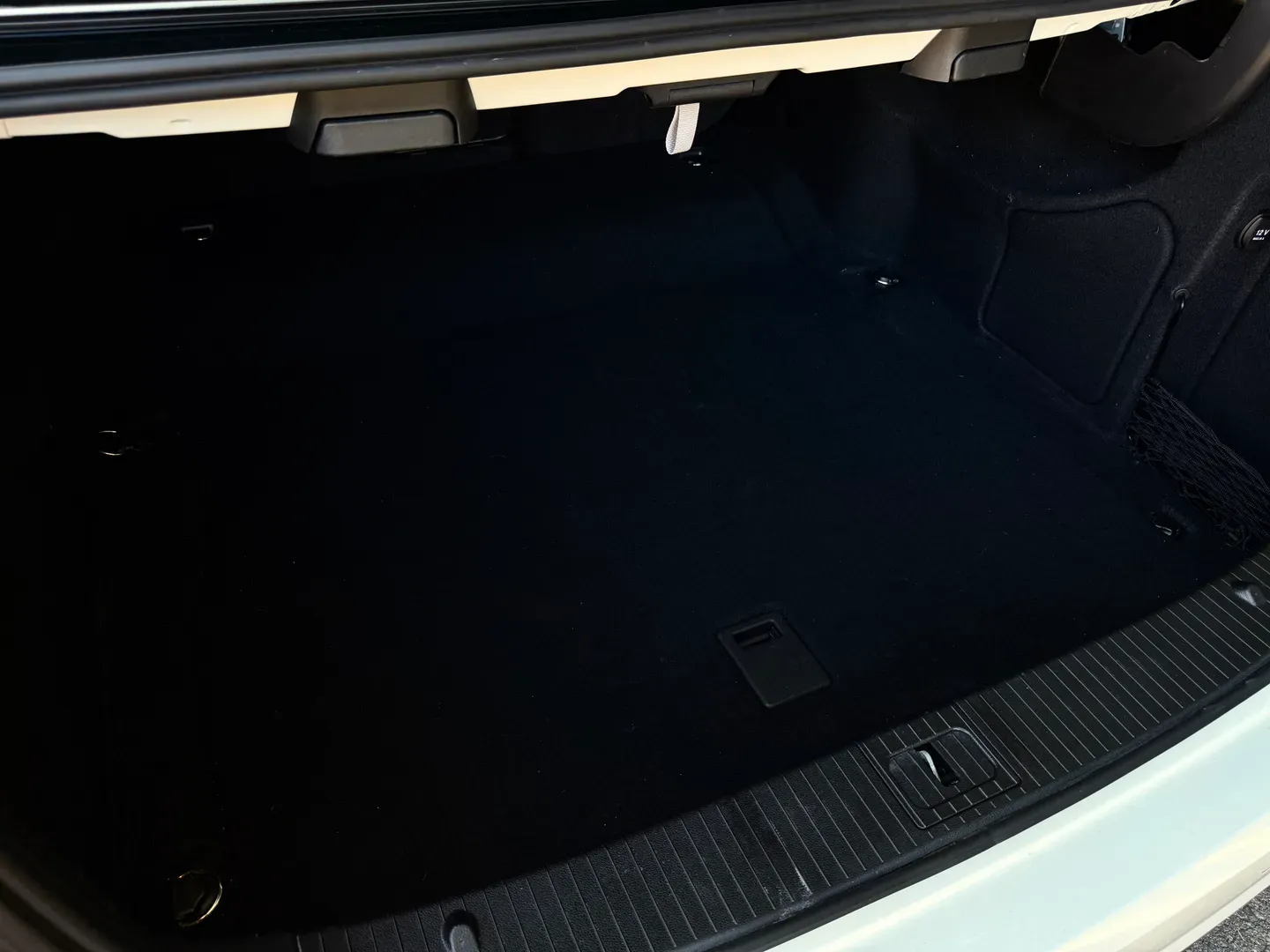 Mercedes Benz E63 AMG  — photo 34