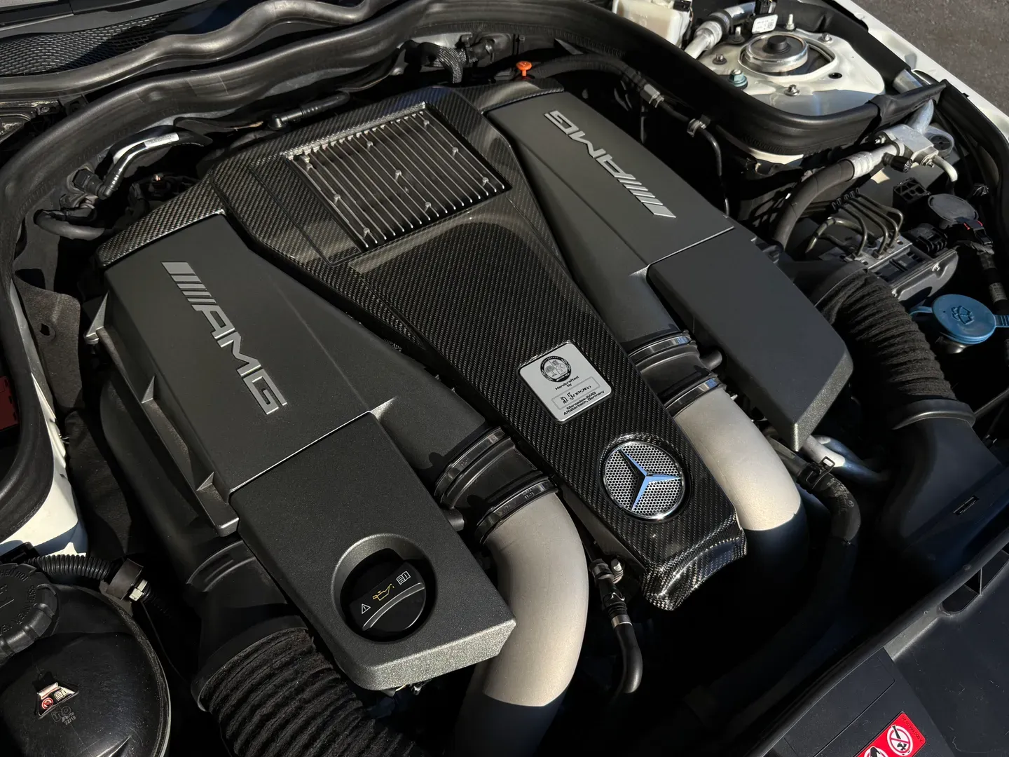 Mercedes Benz E63 AMG  — photo 37