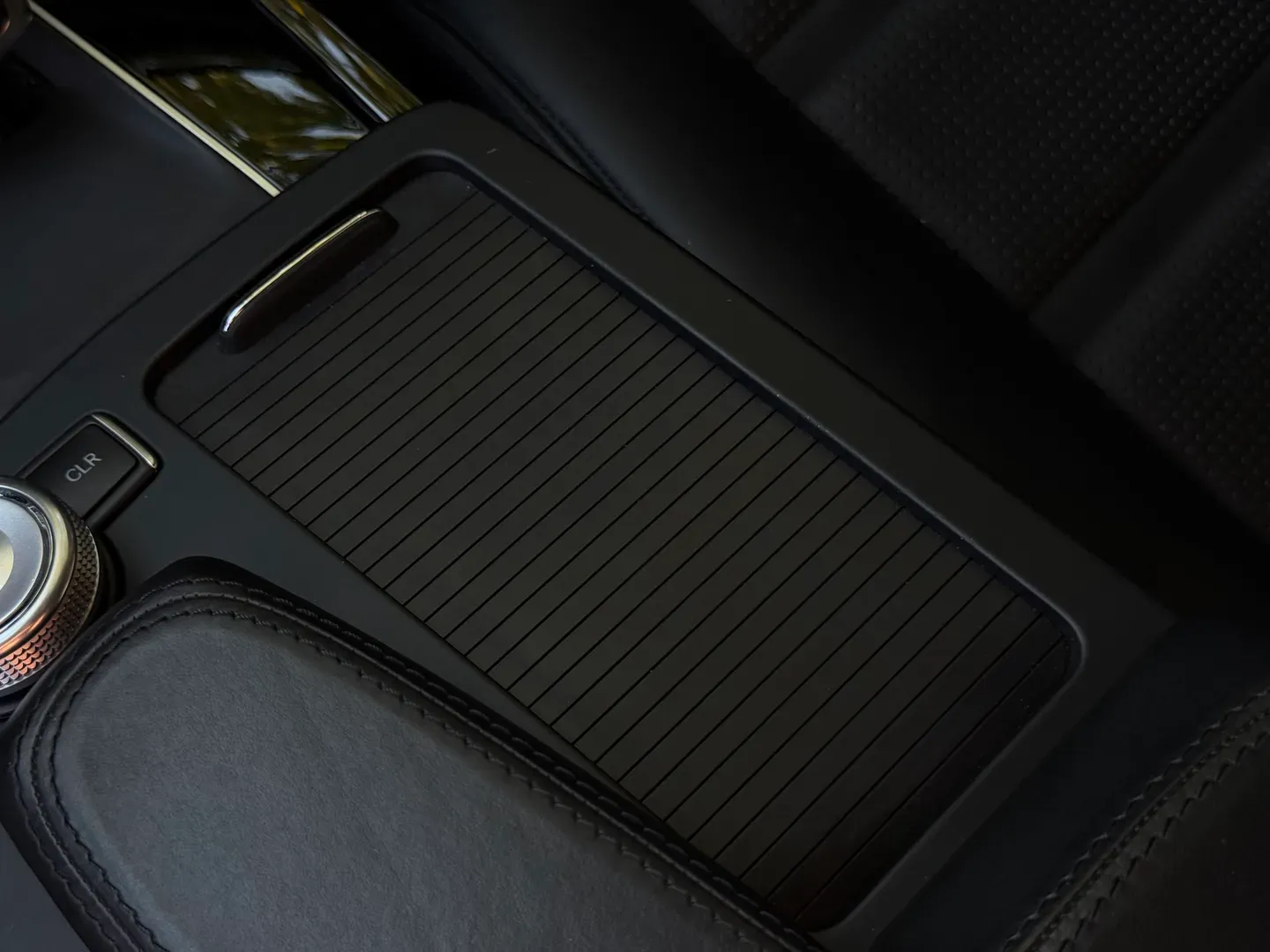 Mercedes Benz E63 AMG  — photo 57