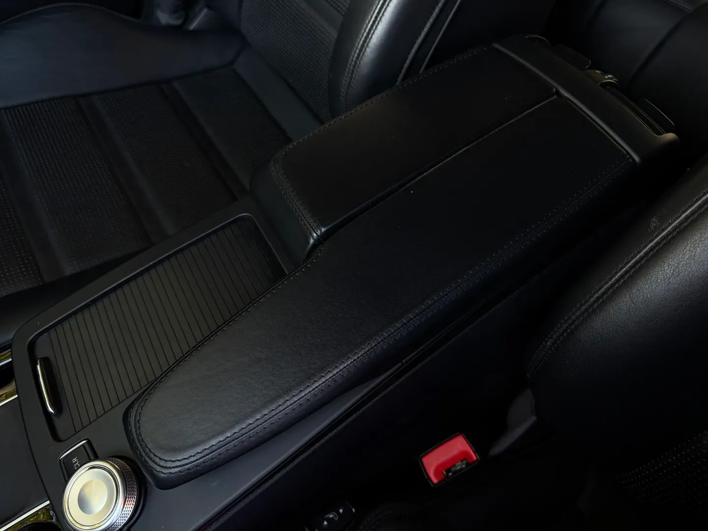 Mercedes Benz E63 AMG  — photo 59