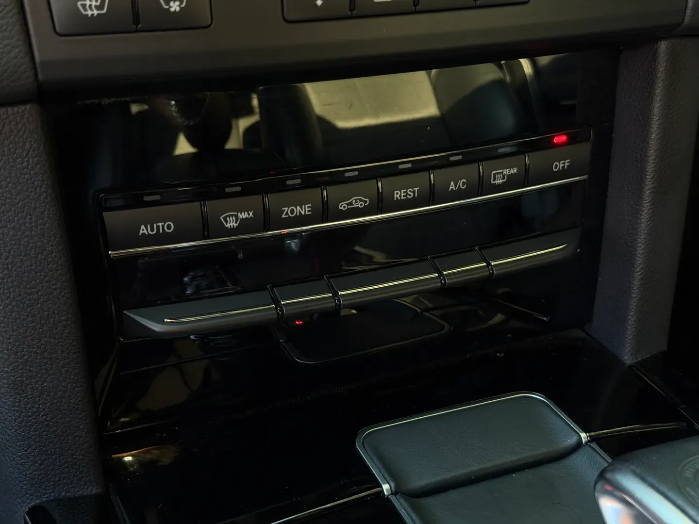 Mercedes Benz E63 AMG  — photo 61