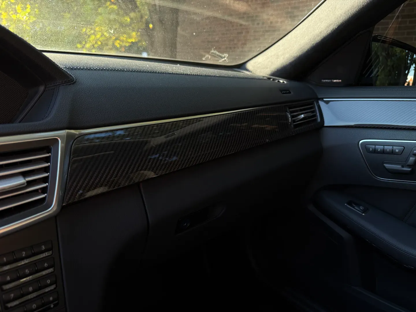 Mercedes Benz E63 AMG  — photo 74