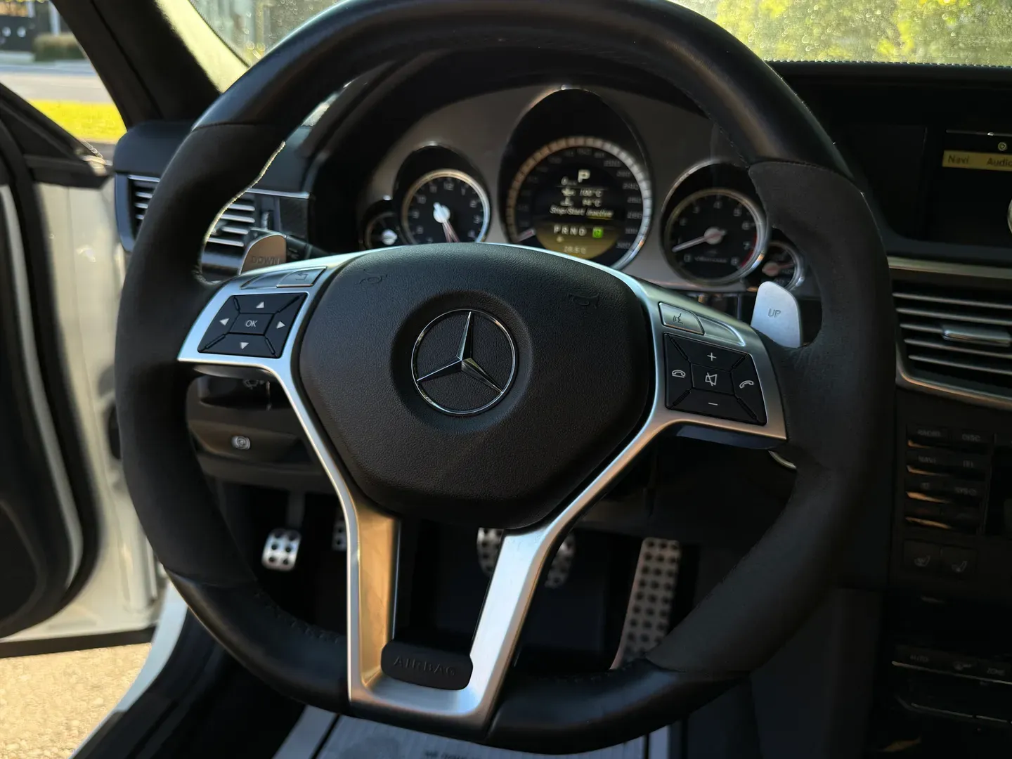 Mercedes Benz E63 AMG  — photo 83