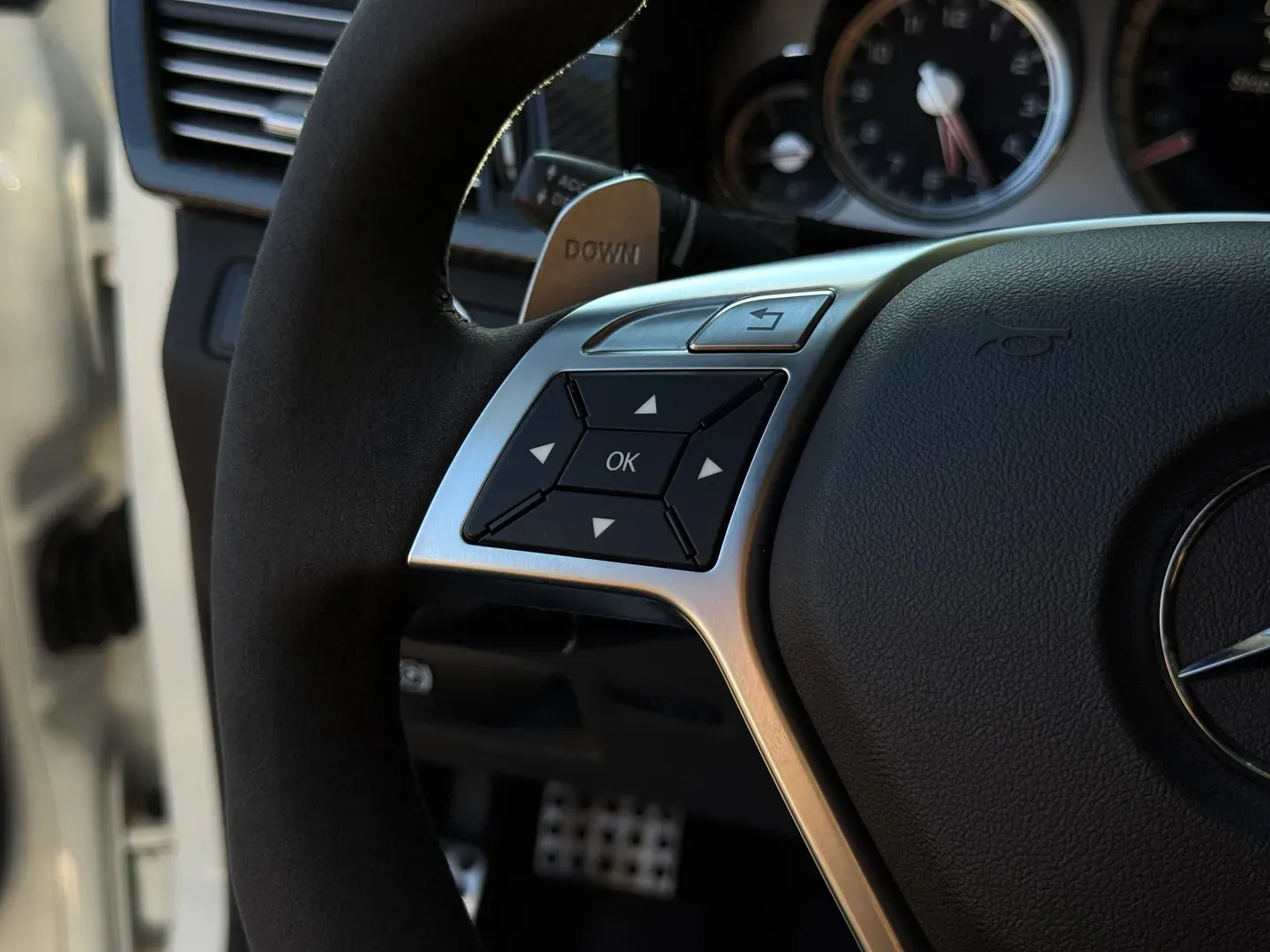 Mercedes Benz E63 AMG  — photo 85