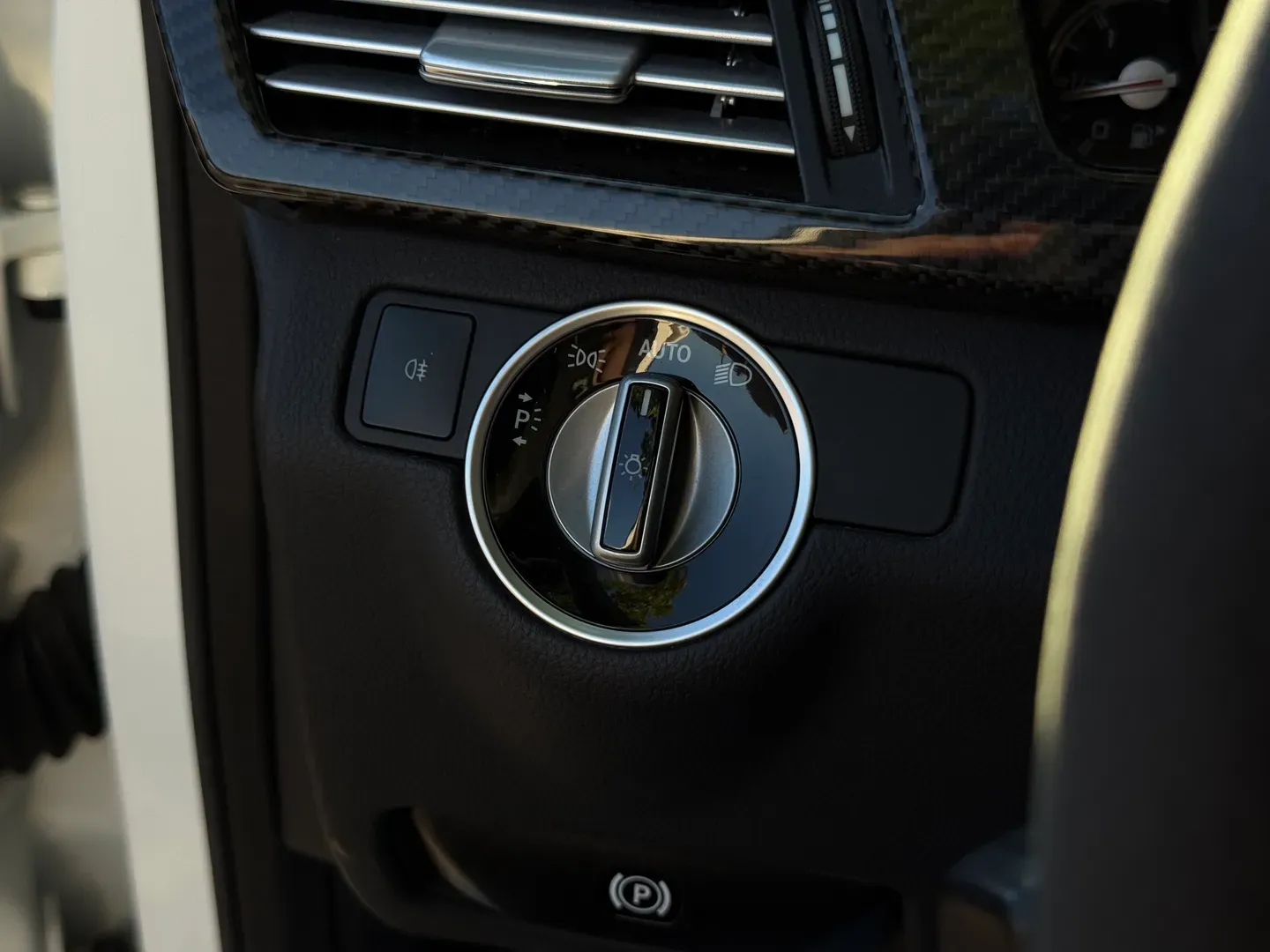 Mercedes Benz E63 AMG  — photo 93