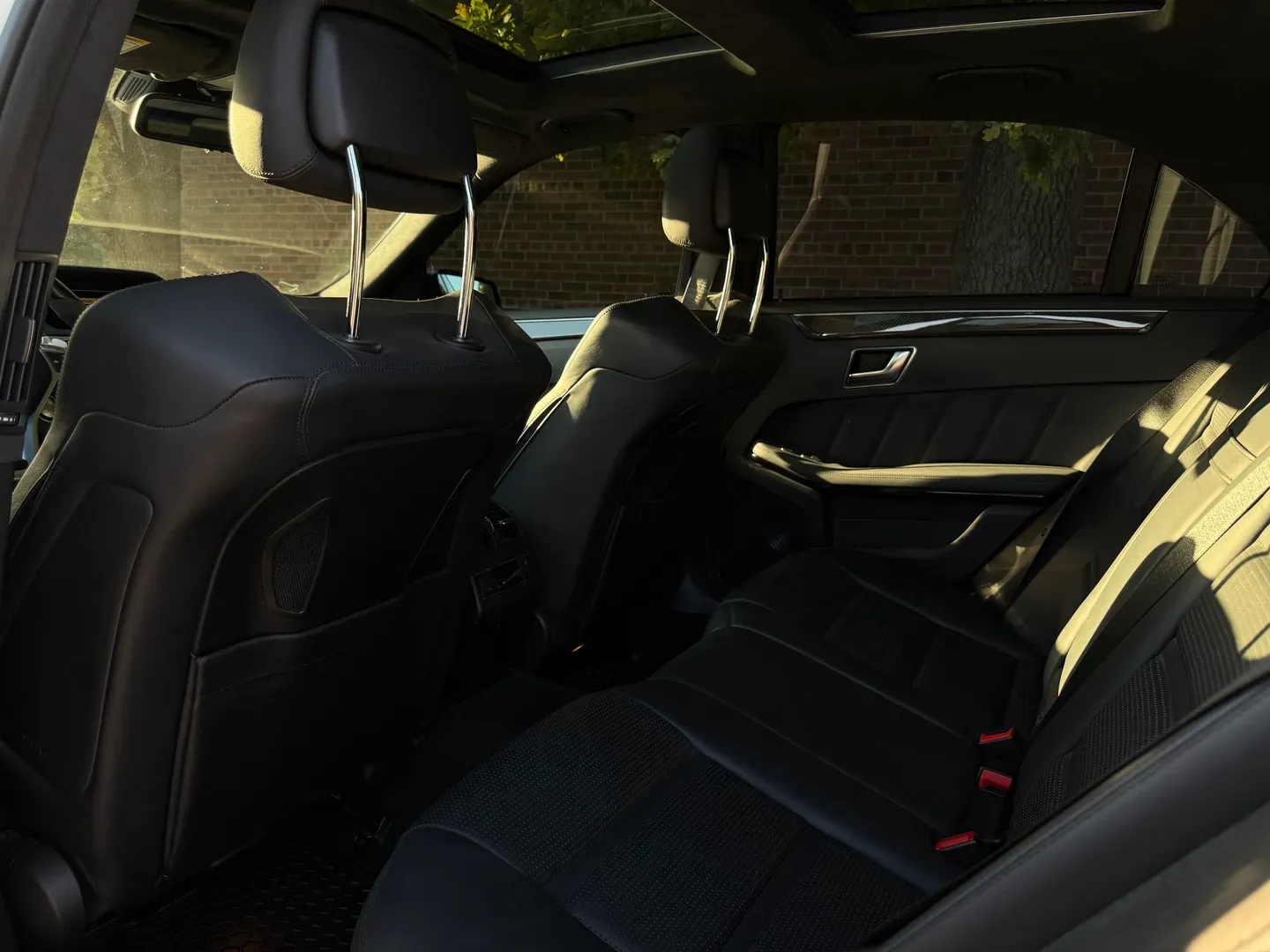 Mercedes Benz E63 AMG  — photo 94