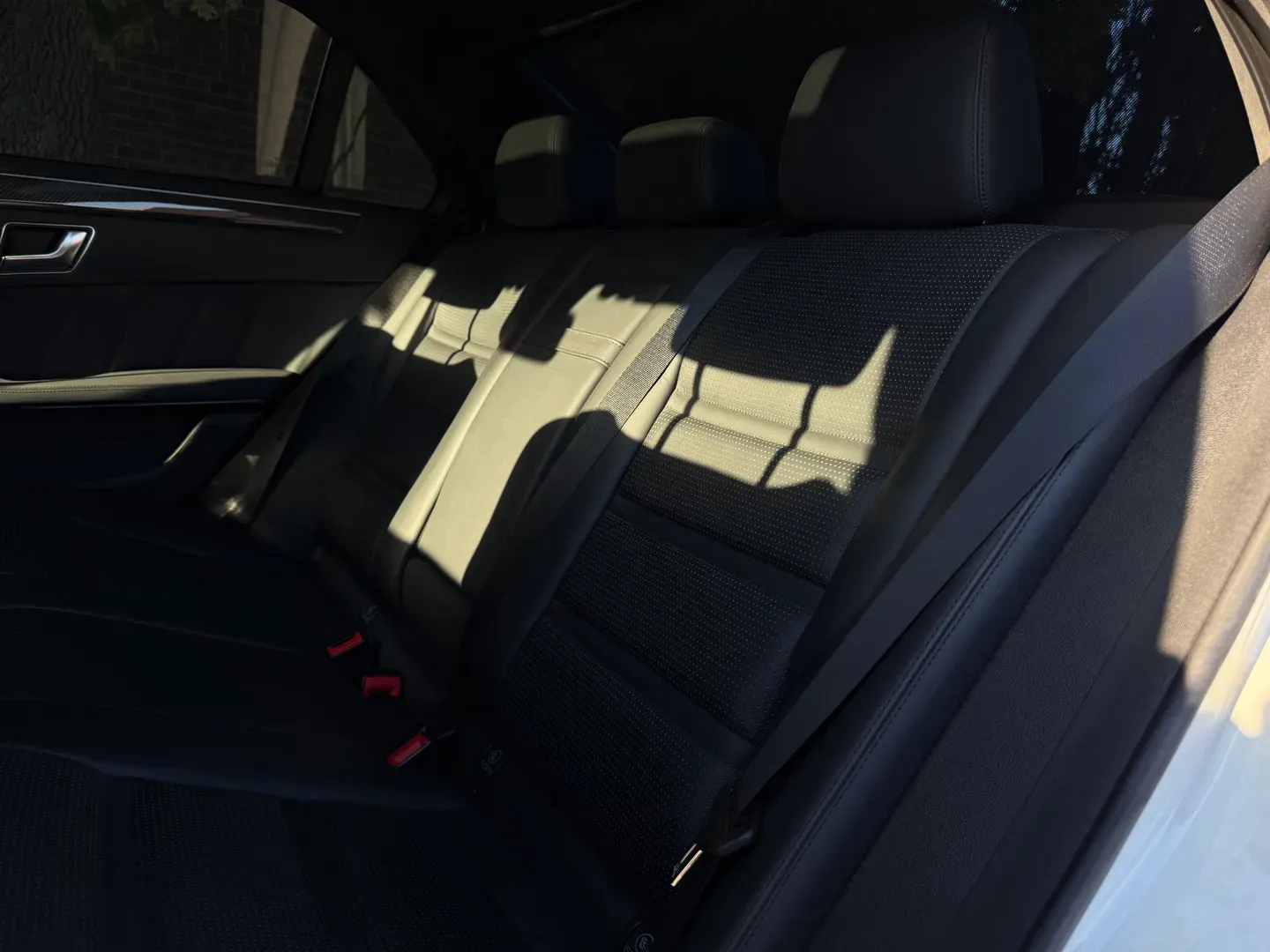 Mercedes Benz E63 AMG  — photo 96