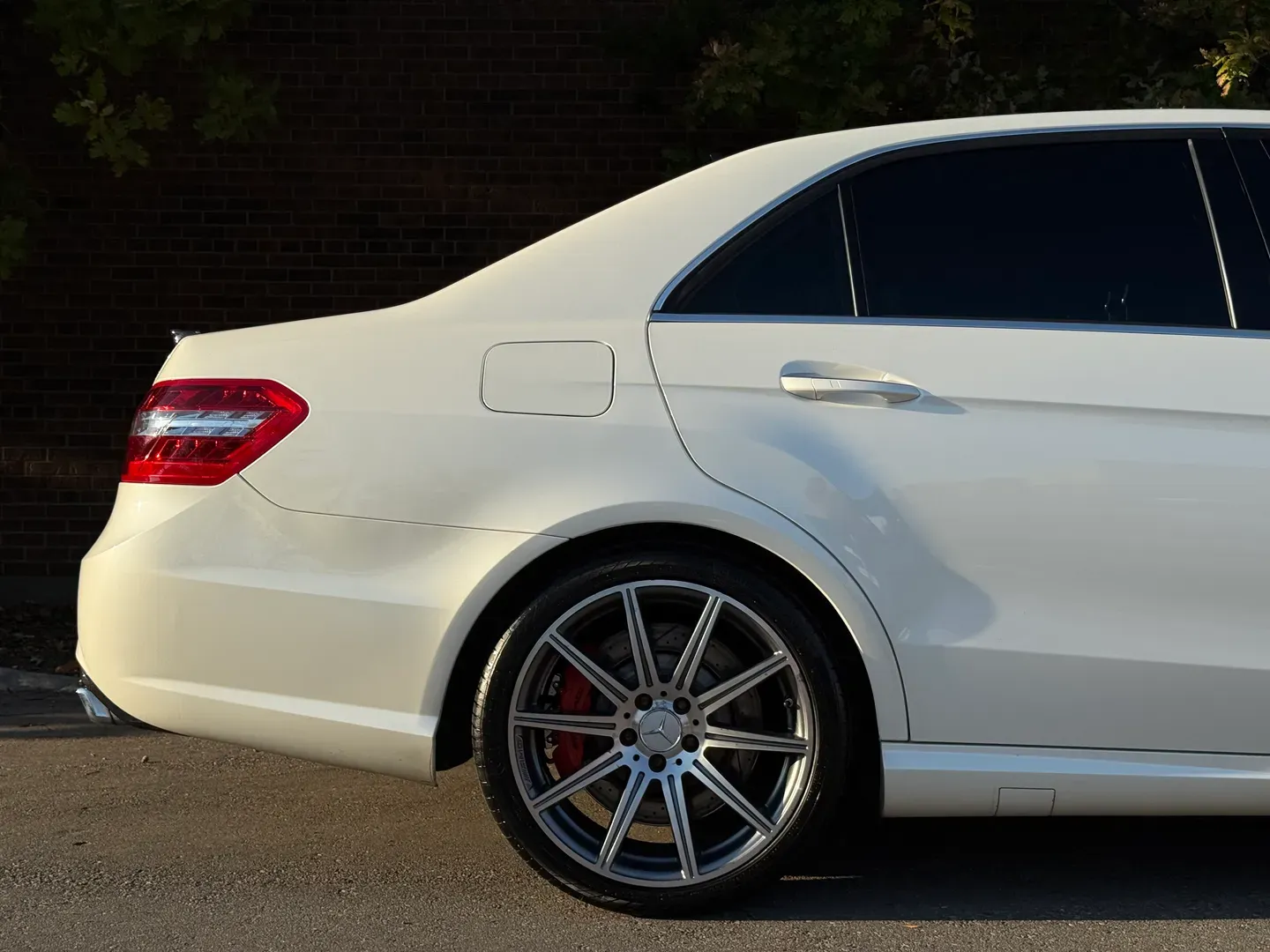 Mercedes Benz E63 AMG  — photo 105