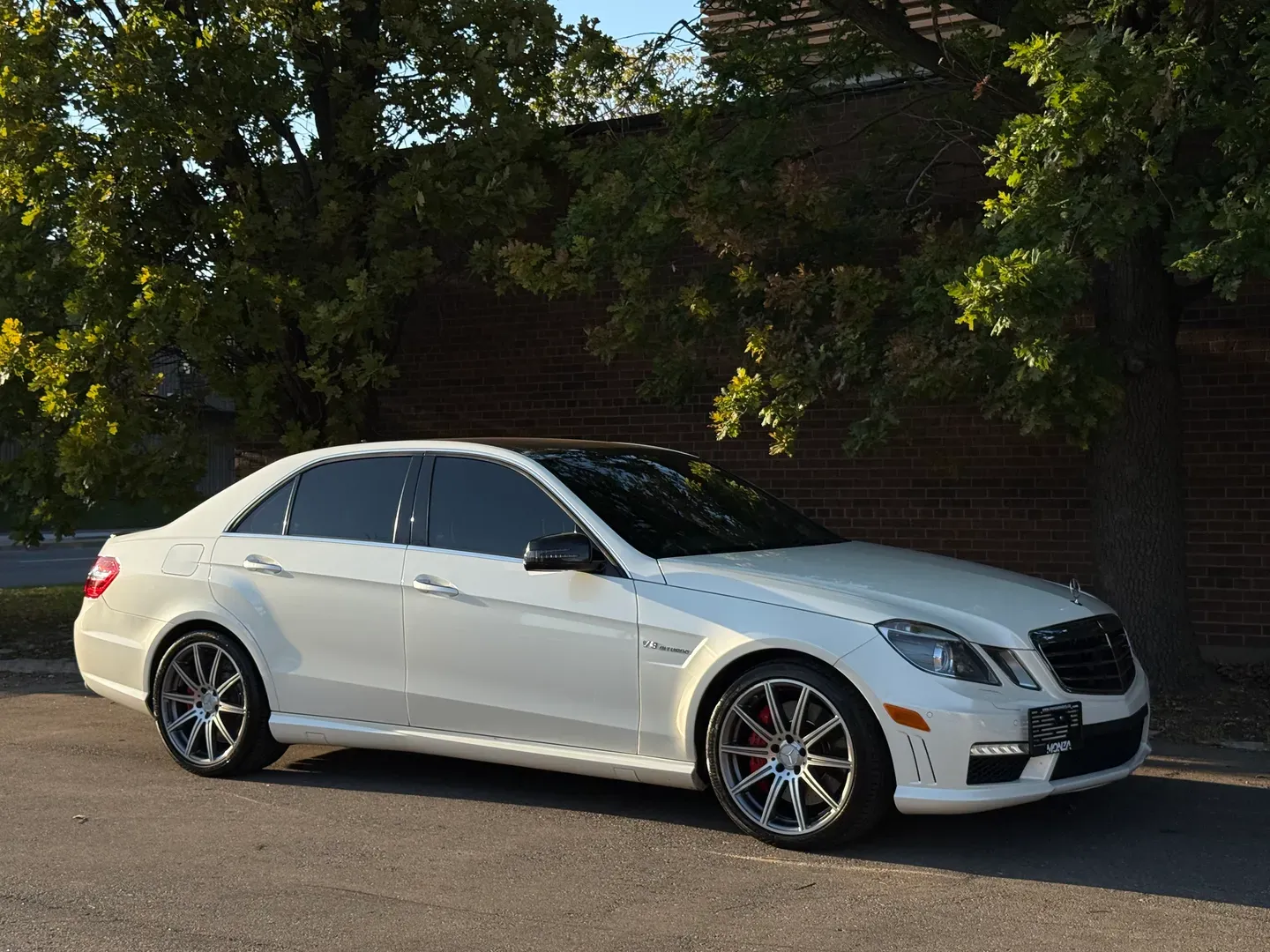 Mercedes Benz E63 AMG  — photo 107