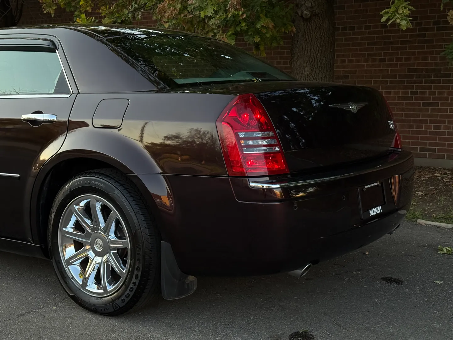 Chrysler 300C Hemi — photo 22
