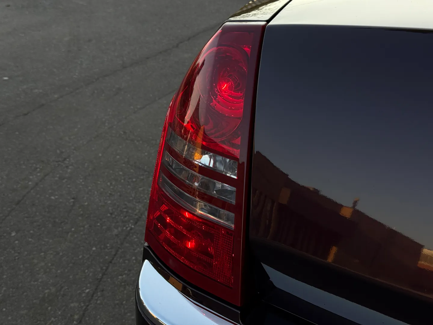 Chrysler 300C Hemi — photo 25