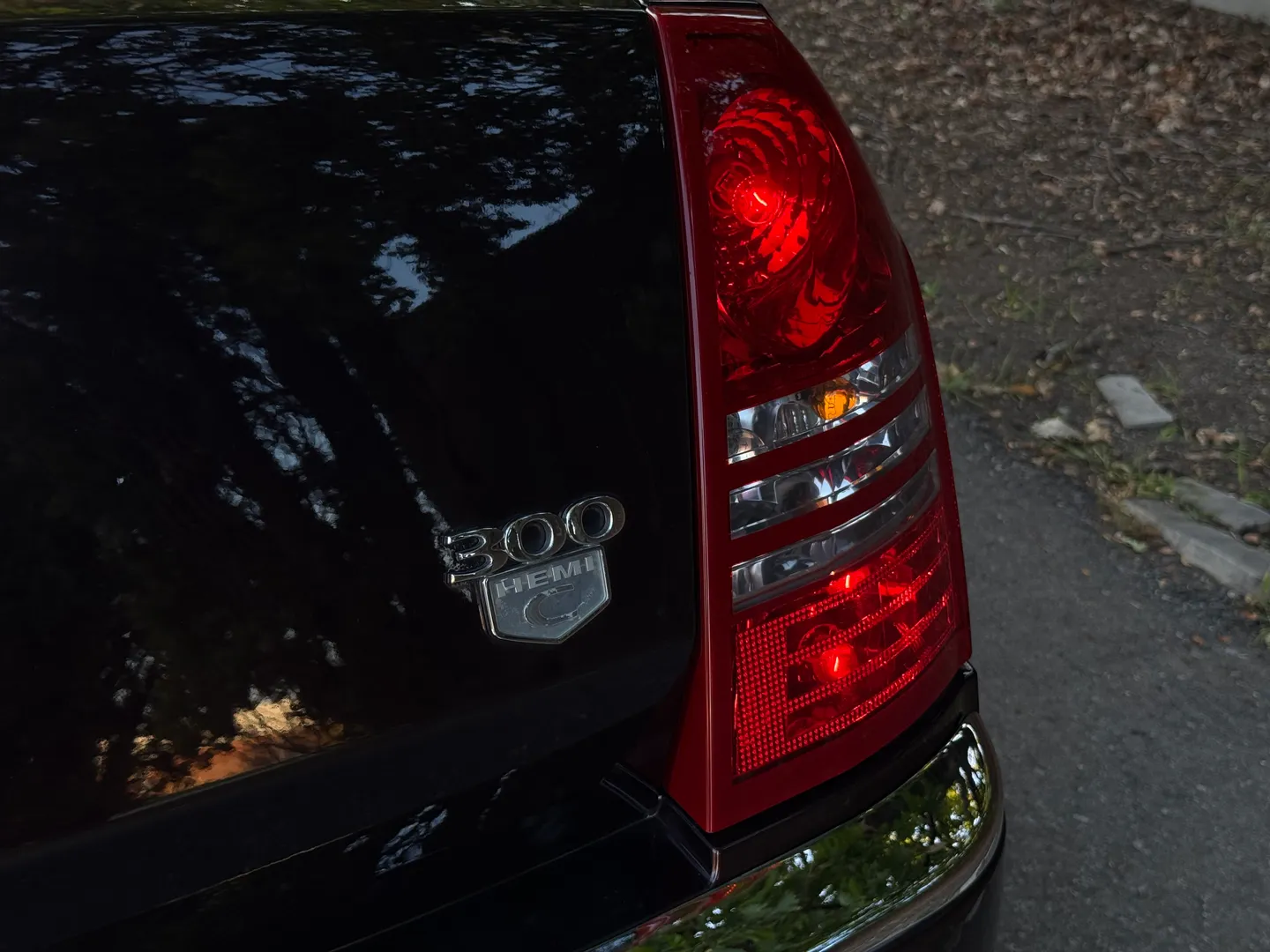 Chrysler 300C Hemi — photo 26