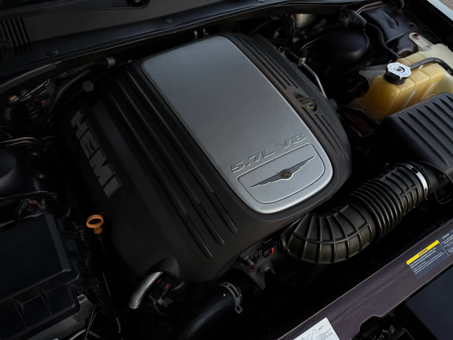 Chrysler 300C Hemi — photo 30