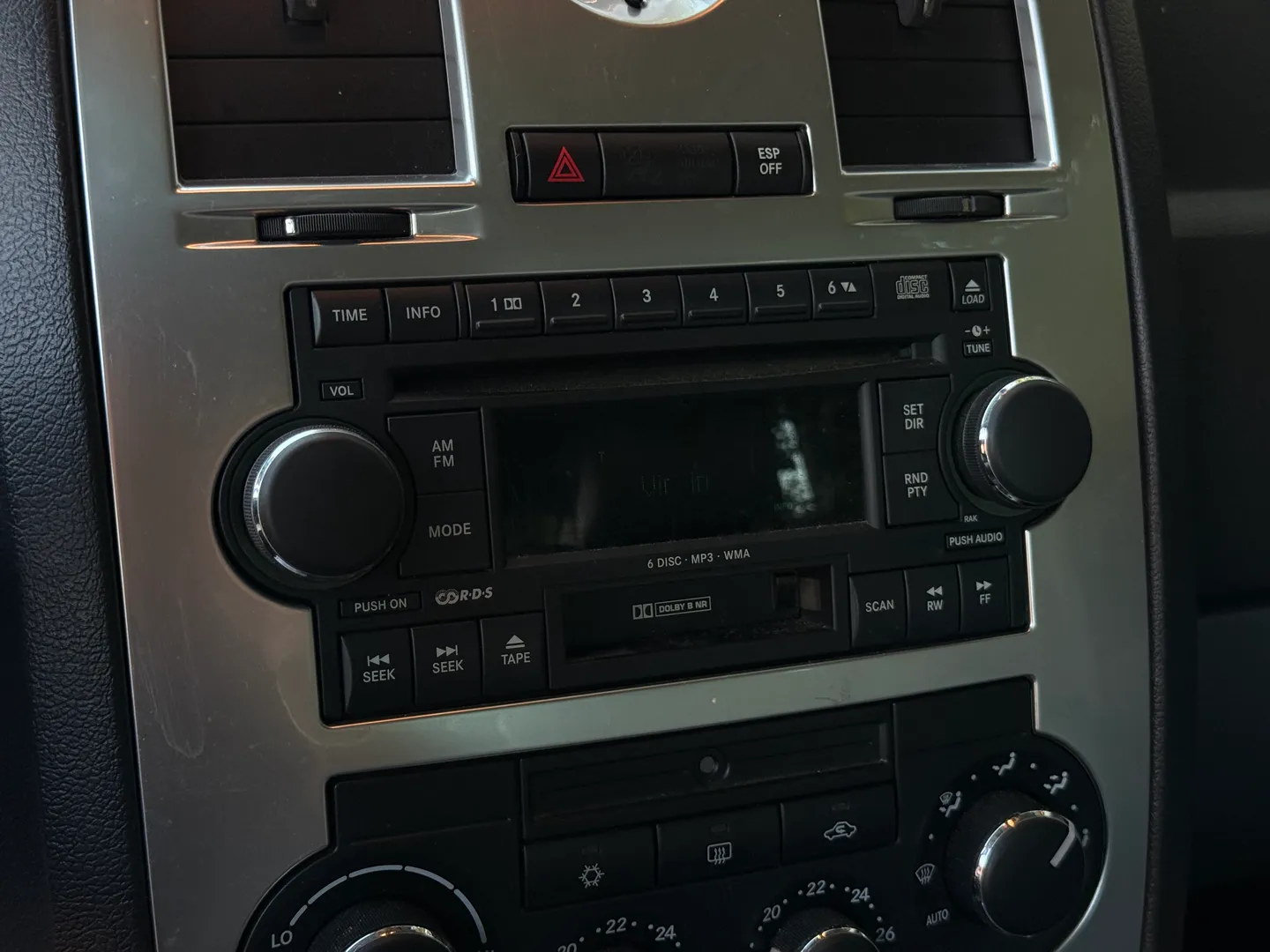 Chrysler 300C Hemi — photo 46