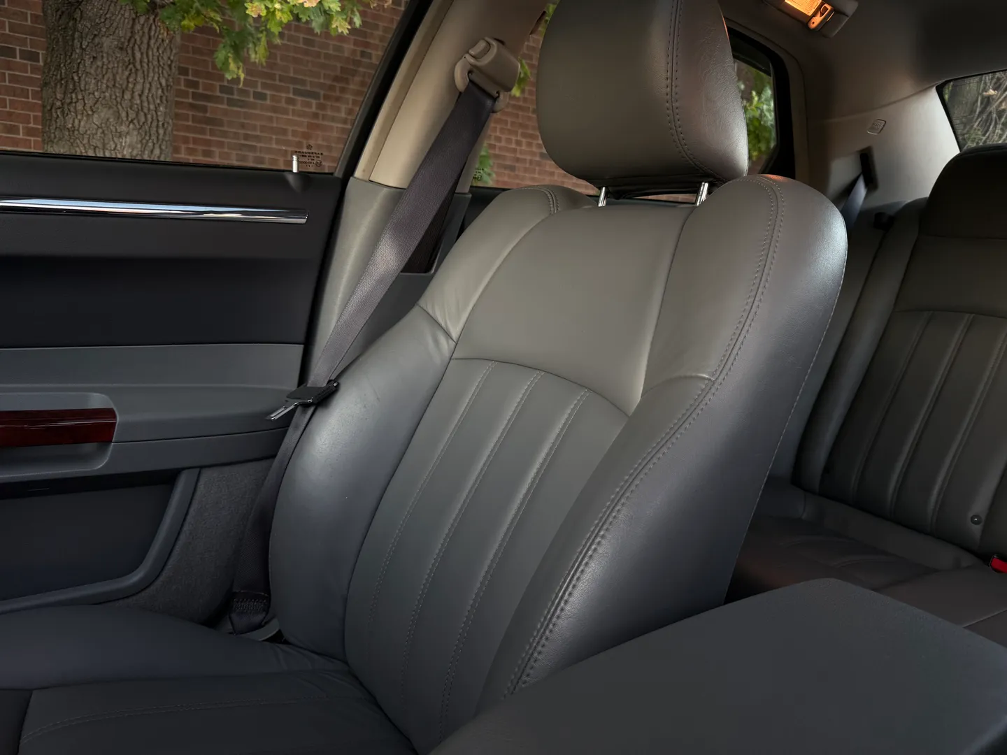 Chrysler 300C Hemi — photo 53