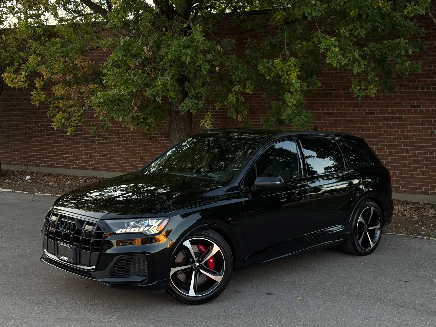 Audi SQ7 Premium Plus — photo 2