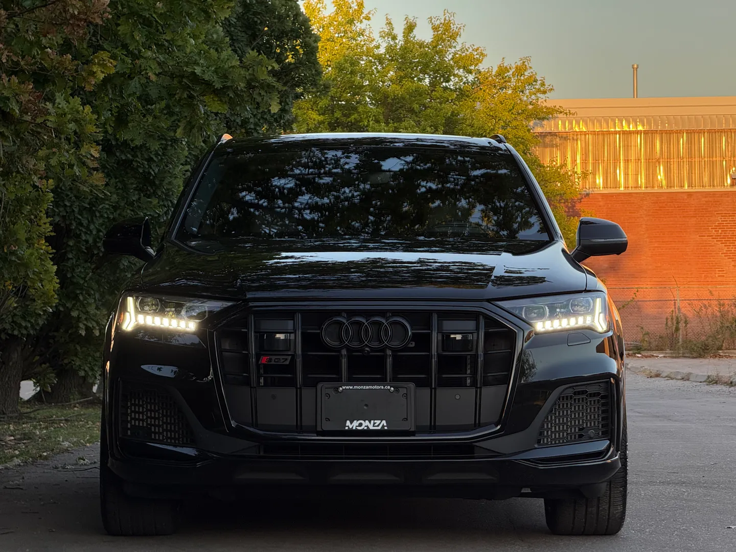 Audi SQ7 Premium Plus — photo 5