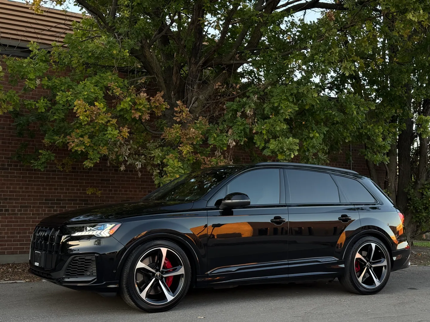 Audi SQ7 Premium Plus — photo 10