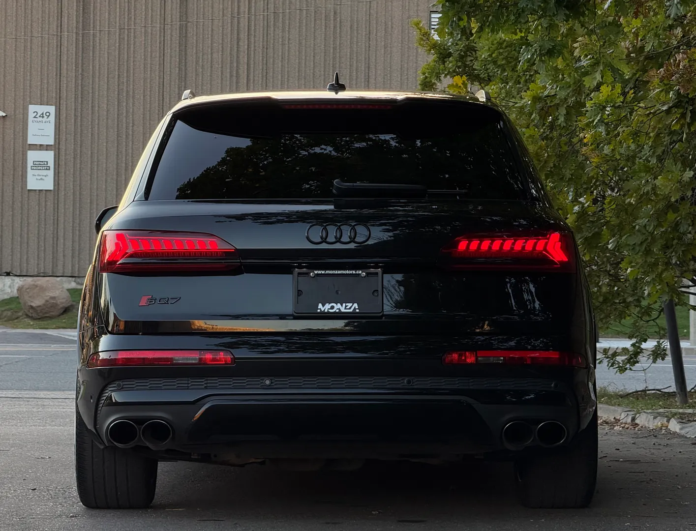 Audi SQ7 Premium Plus — photo 25