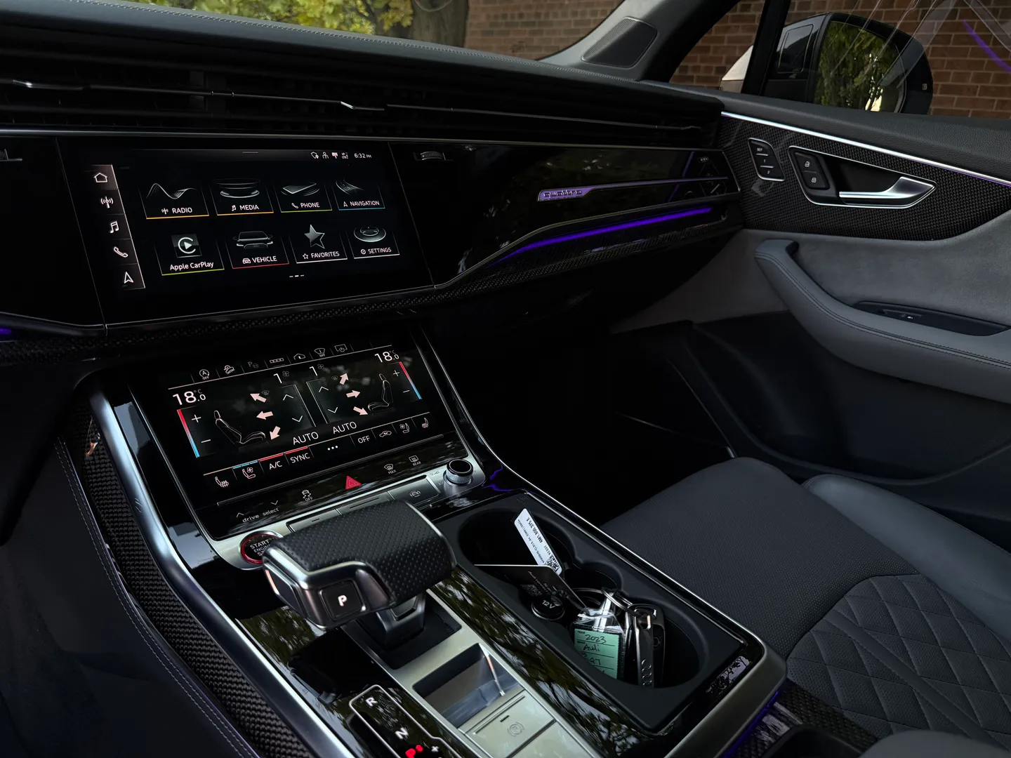 Audi SQ7 Premium Plus — photo 46