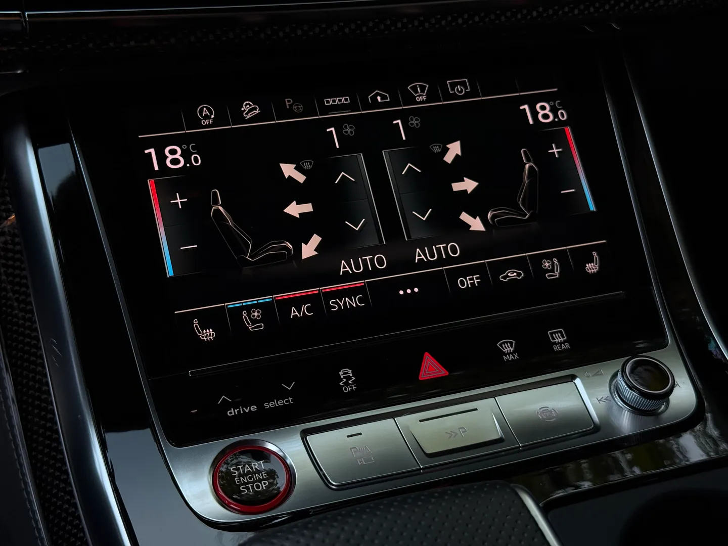 Audi SQ7 Premium Plus — photo 49